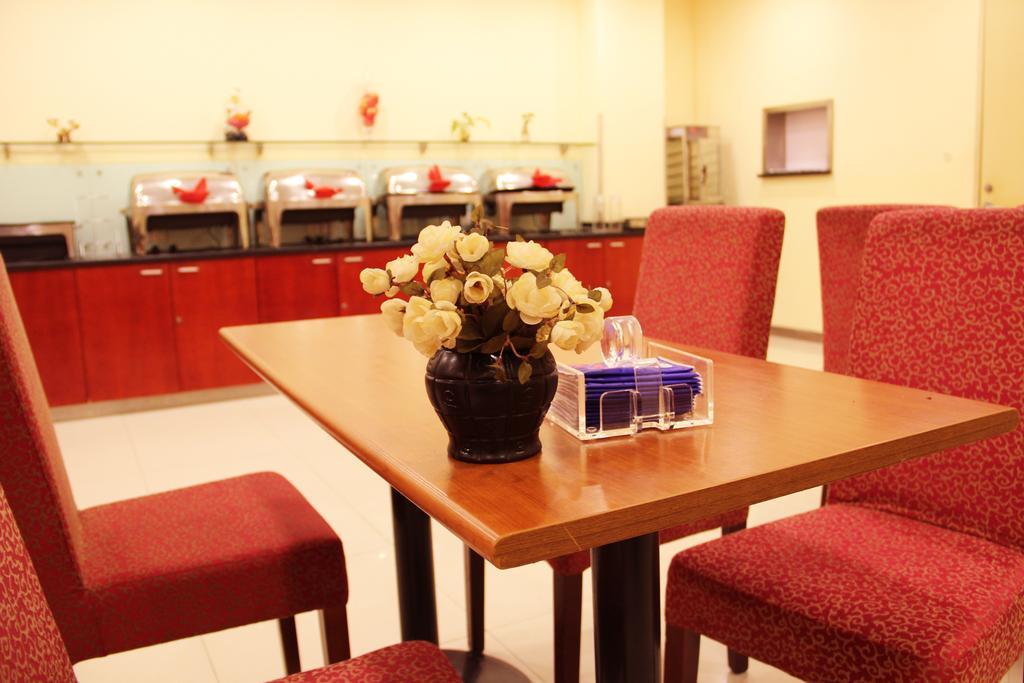 Hanting Hotel Beijing Capital Airport Shunyi Екстериор снимка